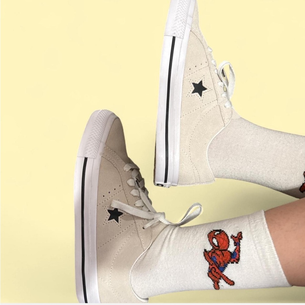 Converse Cons One Star Pro Suede Egret/ white/ Black original price : $75
